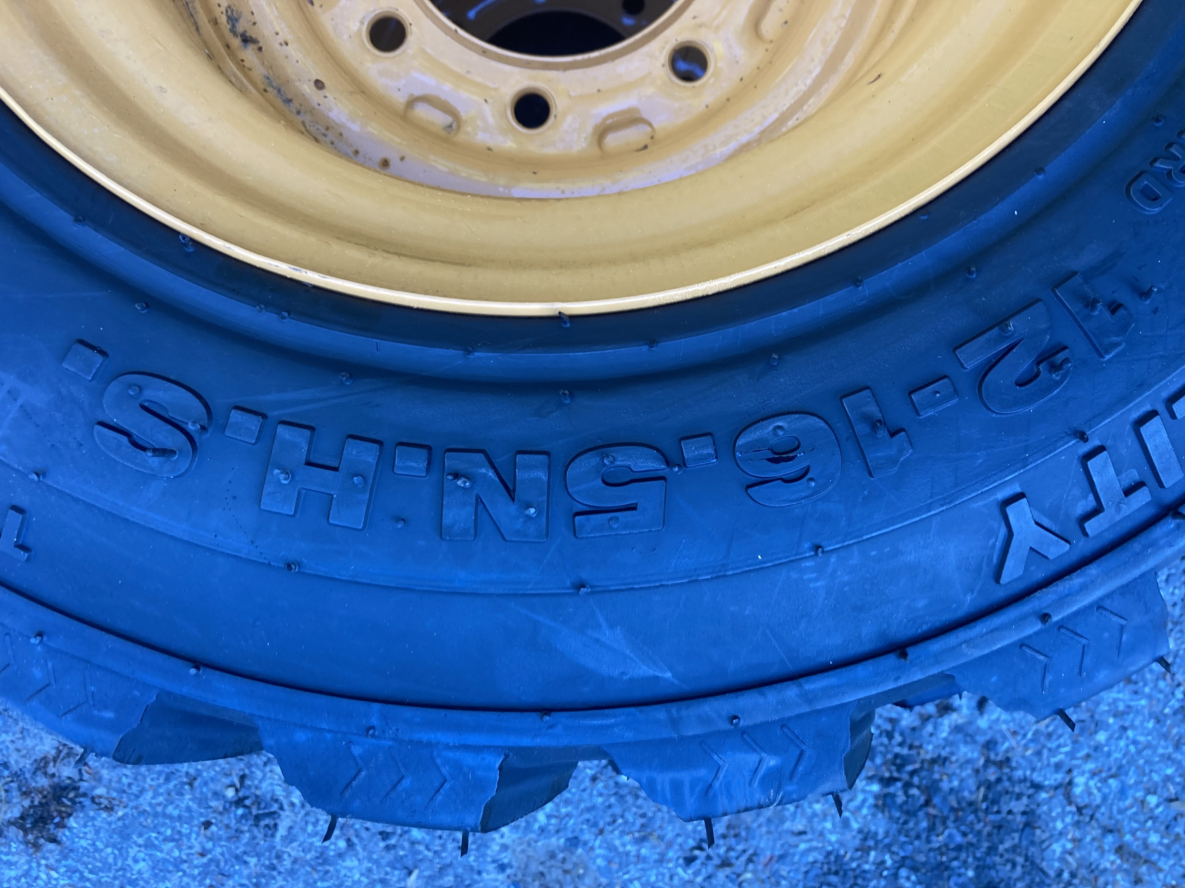 1 or 4-12-16.5 SKS-1 Skid Steer Tire/Rim for Case 1845C & others-12X16 ...