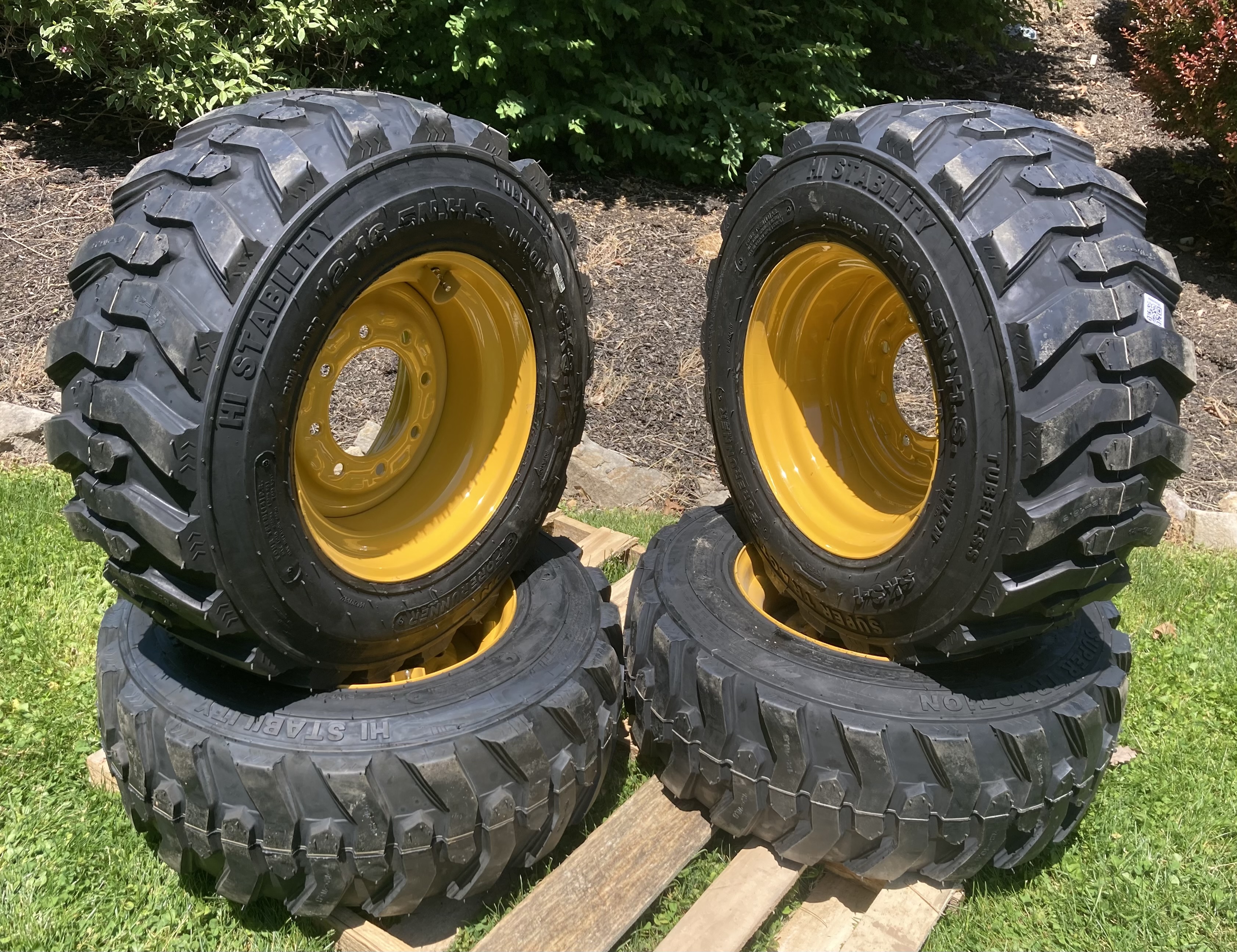 12-16.5 SKS-1 Skid Steer Tires and Rims for John Deere,Mustang & more ...