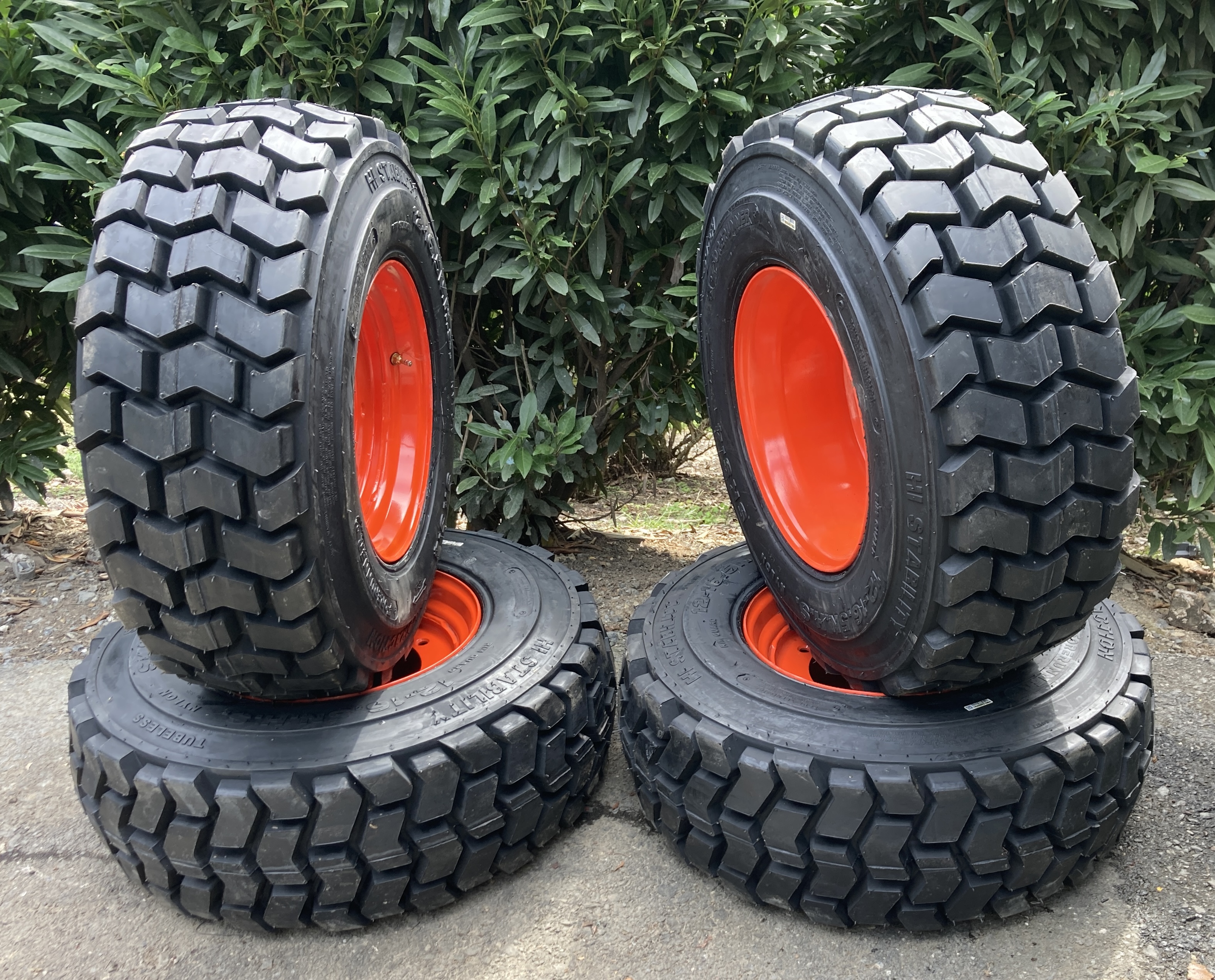 HD 12-16.5 SKS-4 Skid Steer Tires/Rims for Bobcat 9